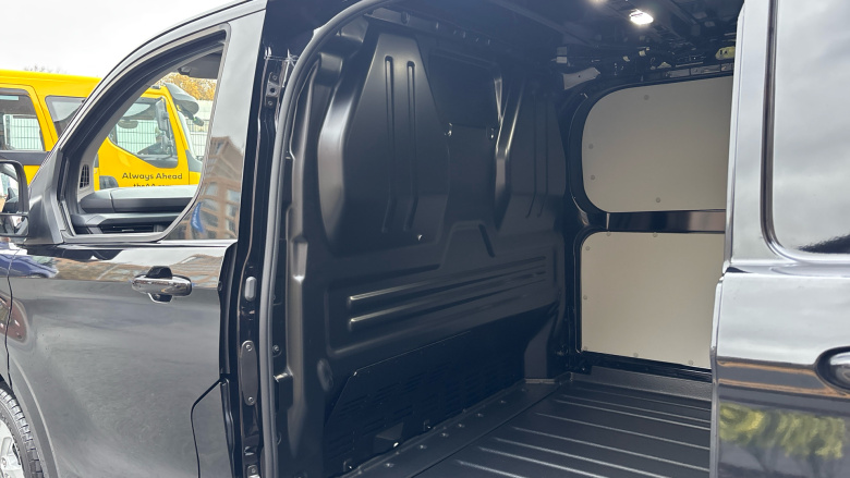 Ford Transit Custom E-320 L1 Rwd 100kW 65kWh H1 Van Limited Auto